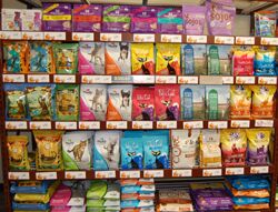2017 Retailer of the Year: Pet Food Express